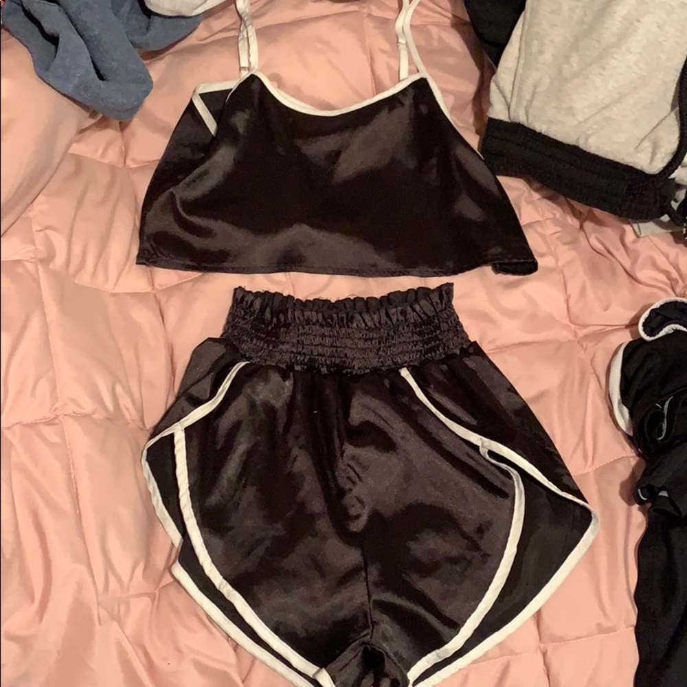 crop top & cute shorts